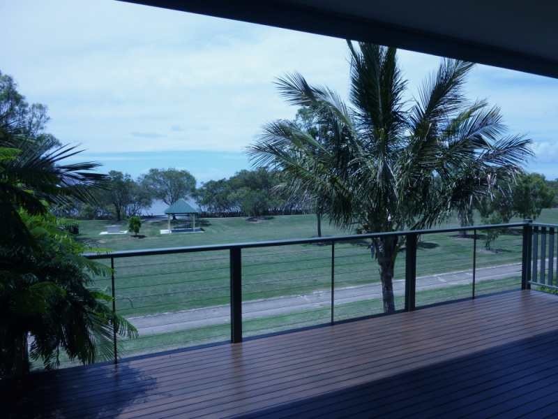 51 O’quinn Street, Nudgee Beach QLD 4014