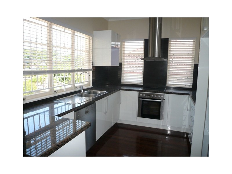 128 Hamilton Road, Wavell Heights QLD 4012