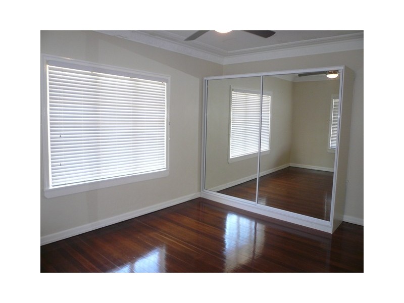 128 Hamilton Road, Wavell Heights QLD 4012