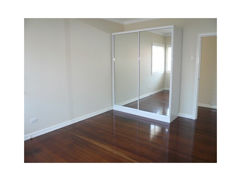 128 Hamilton Road, Wavell Heights QLD 4012