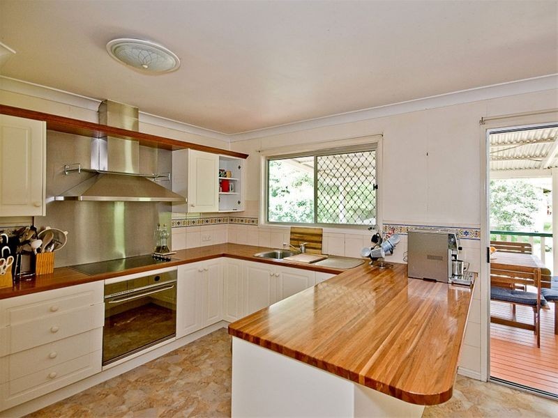 7 Caronga St, Wavell Heights QLD 4012