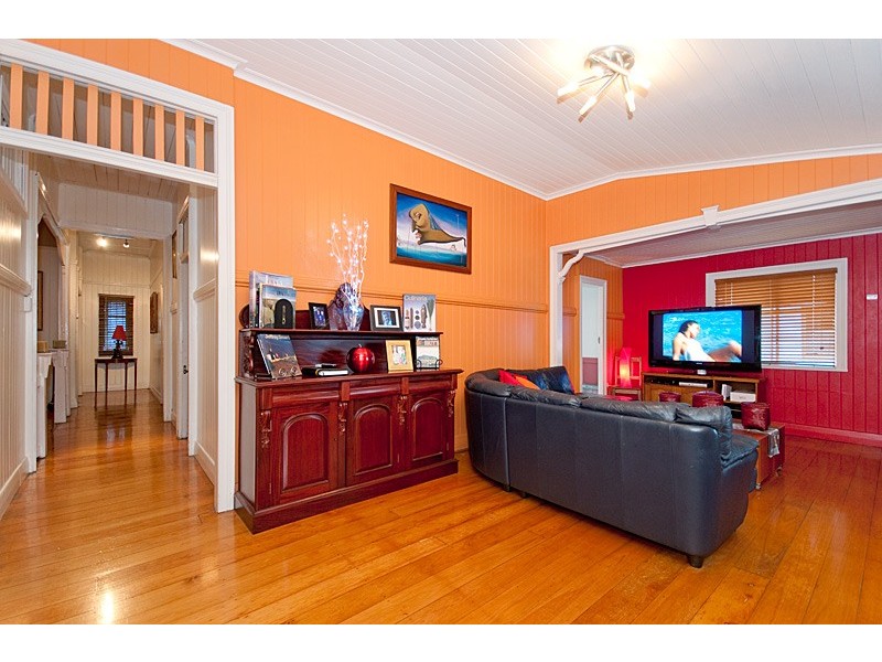 23 Ada Street, Windsor QLD 4030