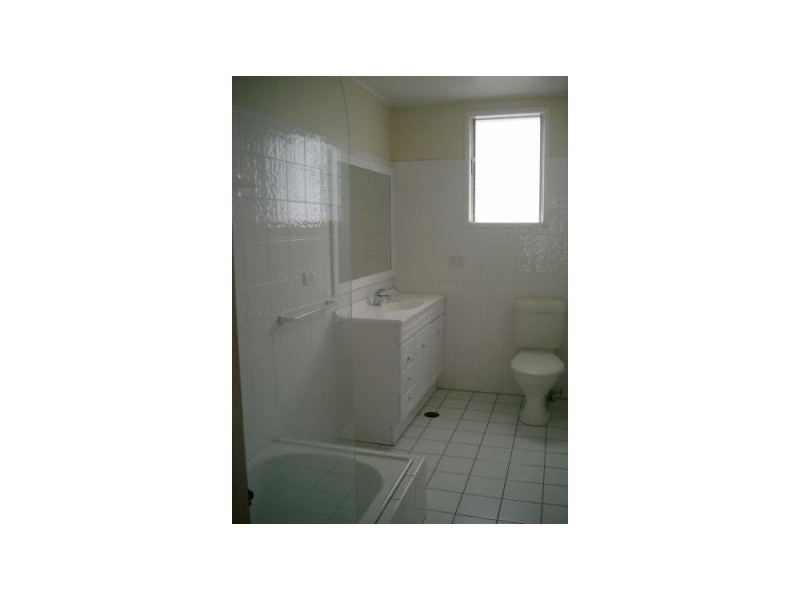 74 Winchester Street, Hamilton QLD 4007