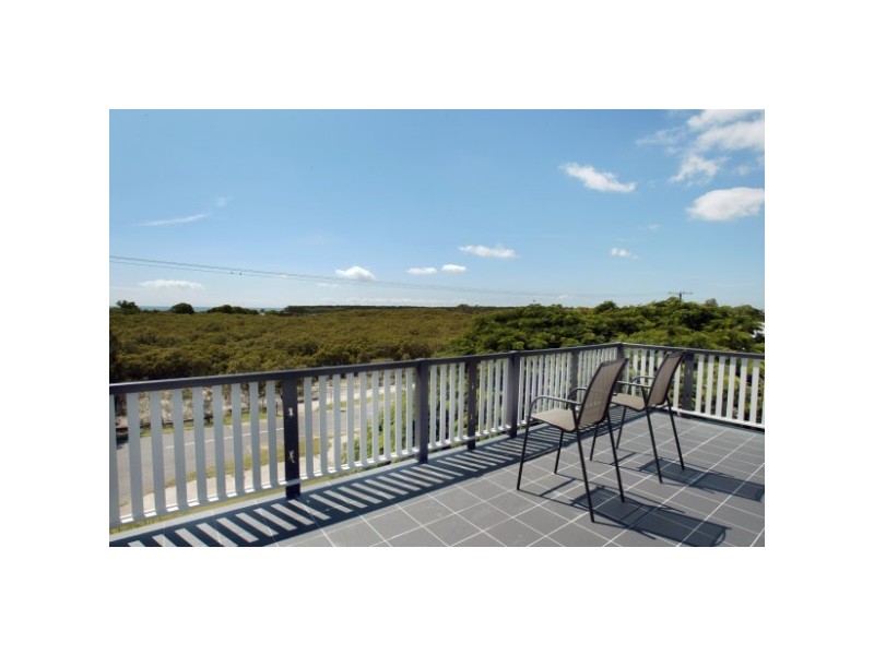 71 Chaseley Street, Nudgee Beach QLD 4014
