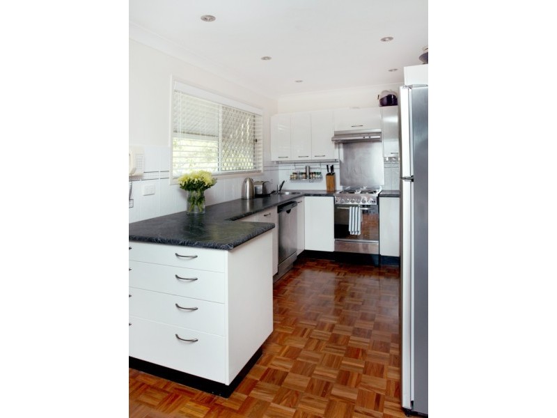 71 Chaseley Street, Nudgee Beach QLD 4014