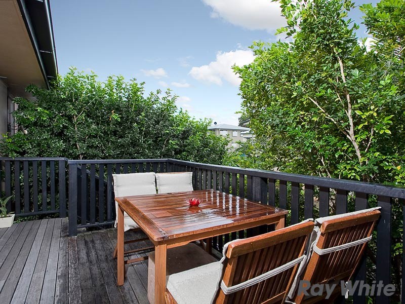 14 Surrey Street, Nundah QLD 4012