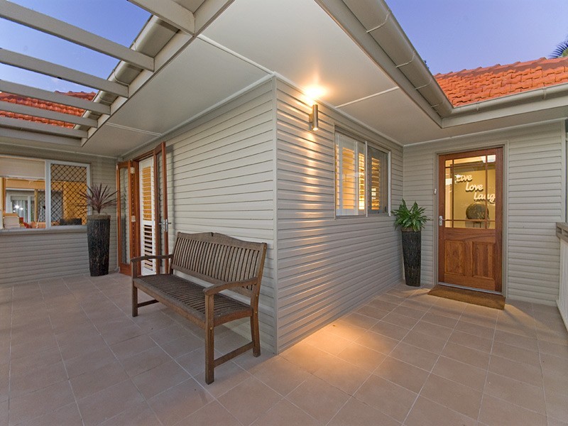 21  Macedon St, Wavell Heights QLD 4012