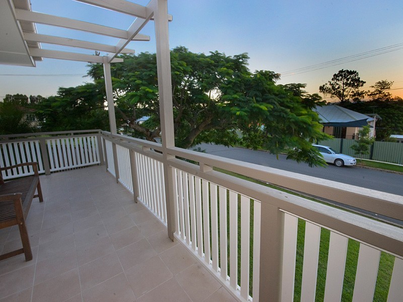 21  Macedon St, Wavell Heights QLD 4012