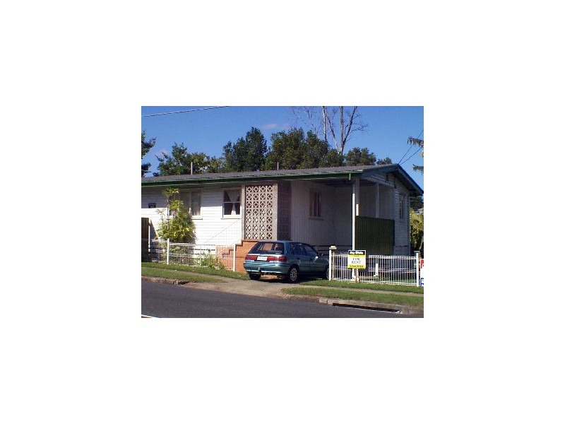 2/233 Shaw Road, Wavell Heights QLD 4012