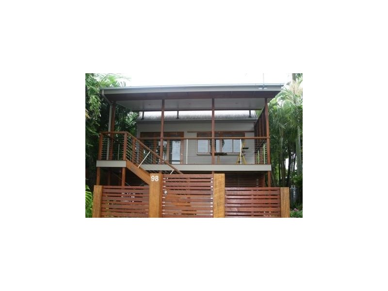 98 O’quinn Street, Nudgee Beach QLD 4014