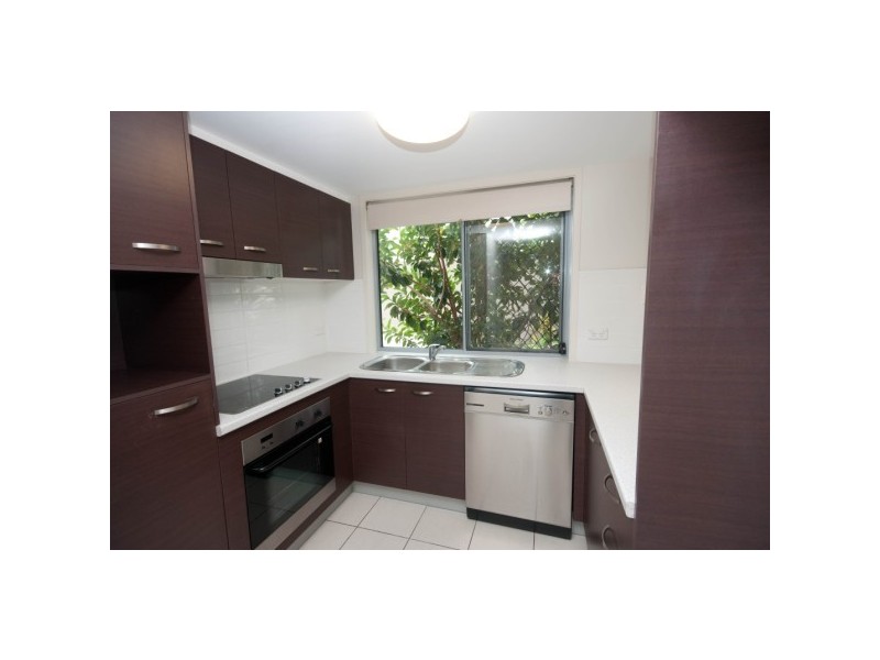 2/18 Little Jenner Street, Nundah QLD 4012