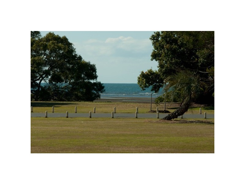 105 O’Quinn Street, Nudgee Beach QLD 4014