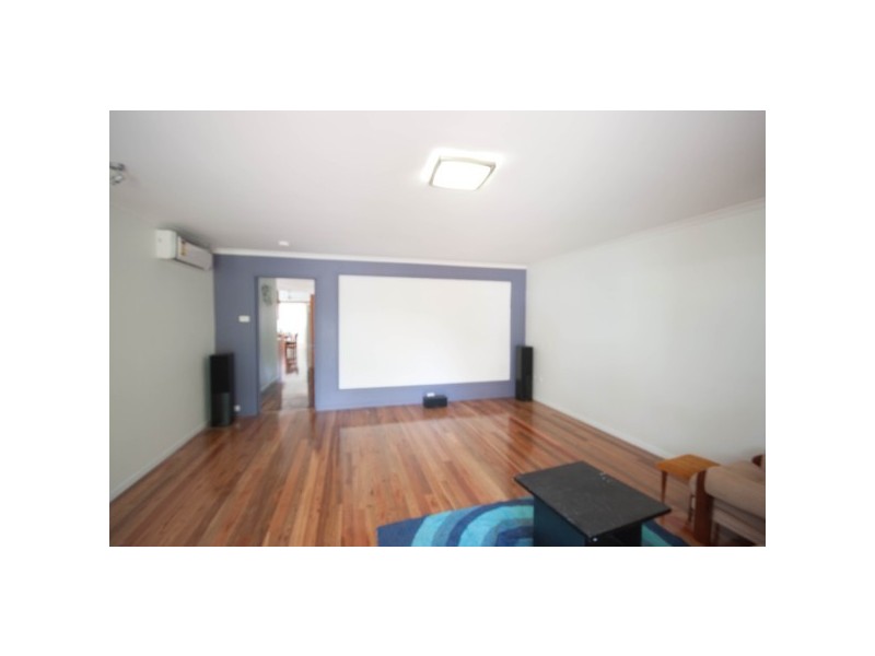 6 Lima Street, Nudgee Beach QLD 4014