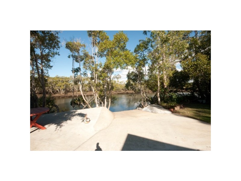 6 Lima Street, Nudgee Beach QLD 4014