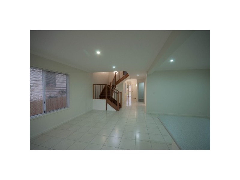 27 Bowd Pararde, Wavell Heights QLD 4012