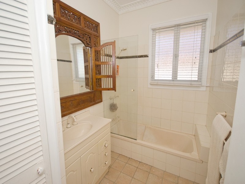 9 Main Ave, Wavell Heights QLD 4012