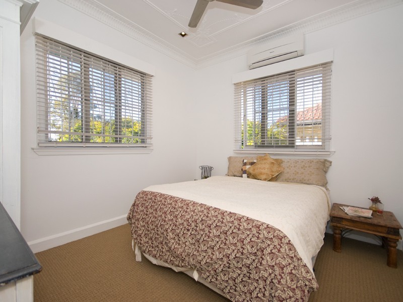 9 Main Ave, Wavell Heights QLD 4012