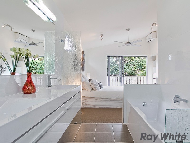 8 Wirega Street, Wavell Heights QLD 4012