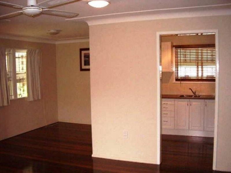 54  Watcombe, Wavell Heights QLD 4012