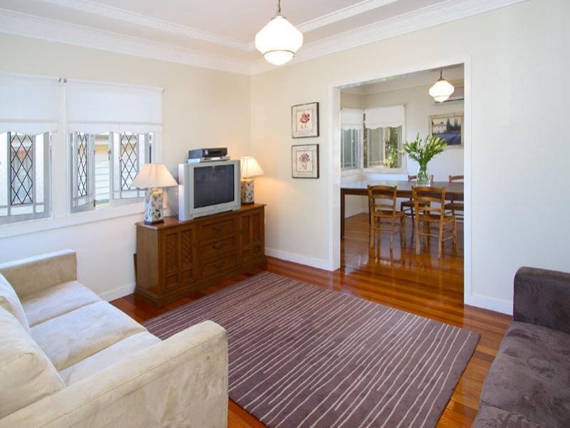 33 Highlands Street, Wavell Heights QLD 4012