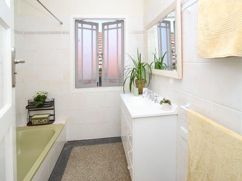 33 Highlands Street, Wavell Heights QLD 4012