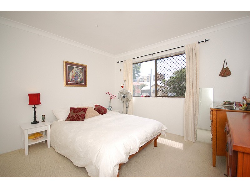 4/25  Merthyr Road Cnr Abbott Street, New Farm QLD 4005