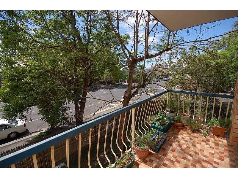 4/25  Merthyr Road Cnr Abbott Street, New Farm QLD 4005