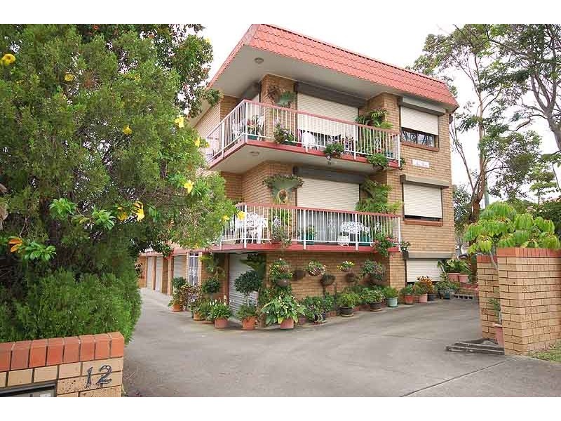 2/12  Donkin Street, Nundah QLD 4012