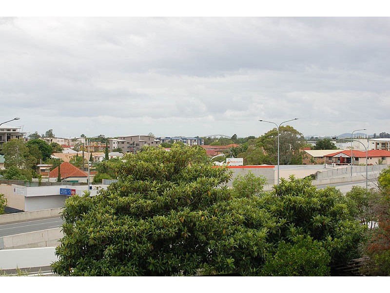 2/12  Donkin Street, Nundah QLD 4012