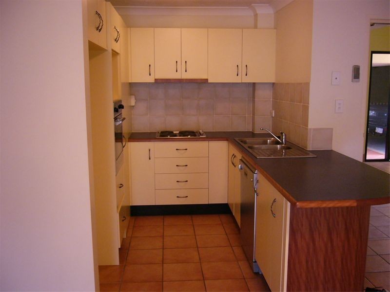 2/33  Brassey Street, Ascot QLD 4007