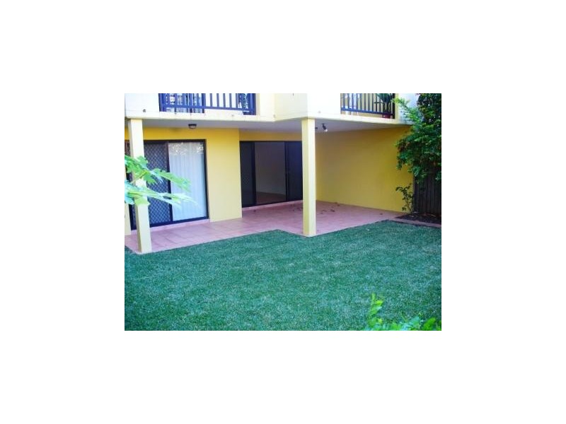 2/33  Brassey Street, Ascot QLD 4007