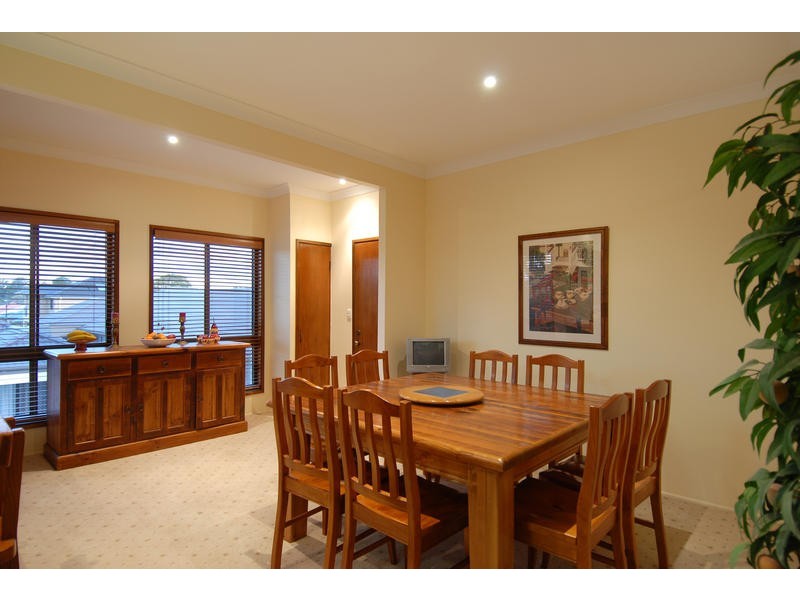 419  St Vincents Road, Nudgee QLD 4014