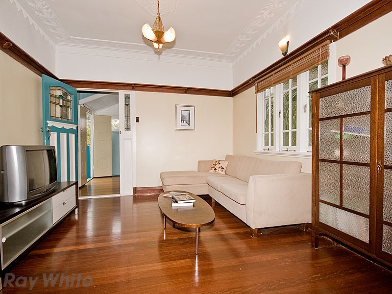 12  Crawford Avenue, Stafford QLD 4053