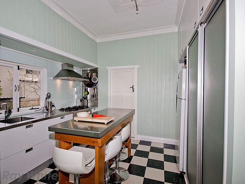 12  Crawford Avenue, Stafford QLD 4053