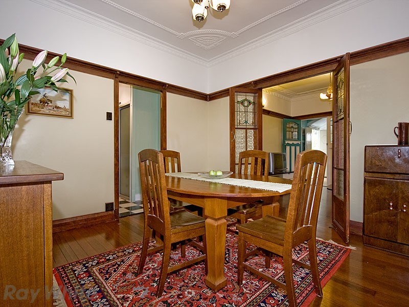 12  Crawford Avenue, Stafford QLD 4053