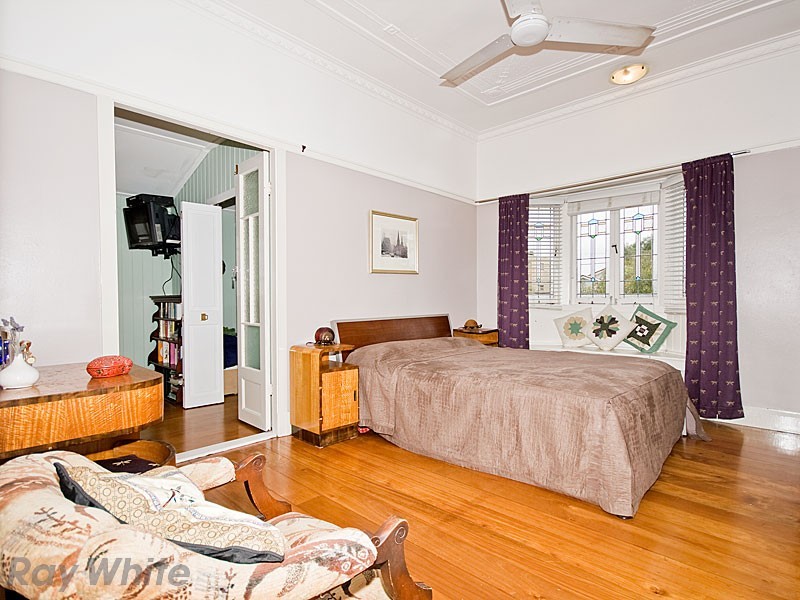 12  Crawford Avenue, Stafford QLD 4053