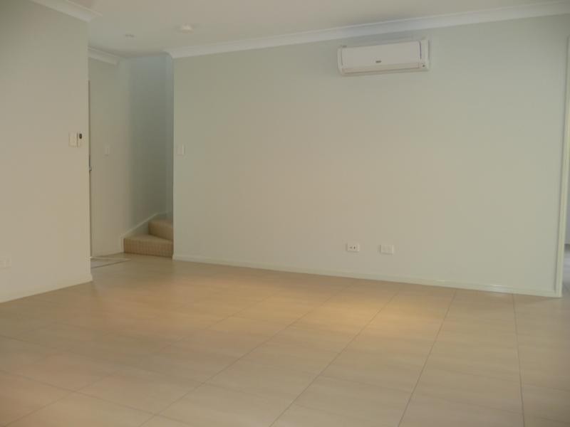 10/ 10  Church Road, Zillmere QLD 4034