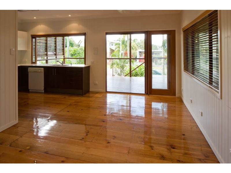 98 O’Quinn, Nudgee Beach QLD 4014