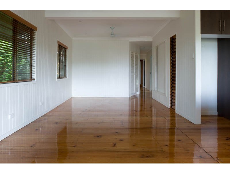 98 O’Quinn, Nudgee Beach QLD 4014