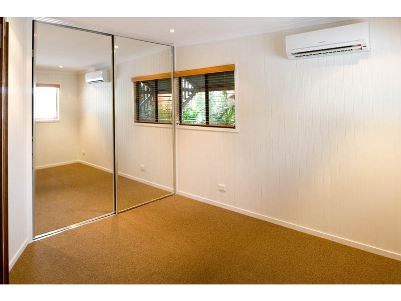 98 O’Quinn, Nudgee Beach QLD 4014