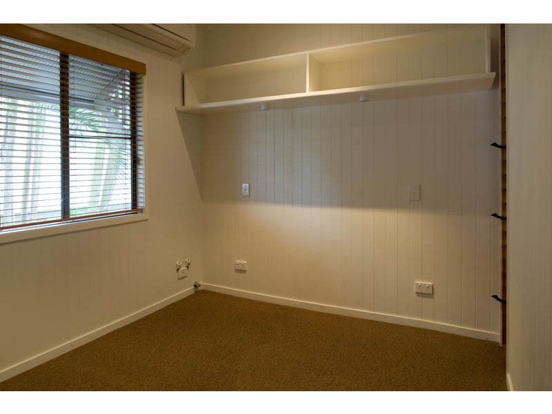 98 O’Quinn, Nudgee Beach QLD 4014