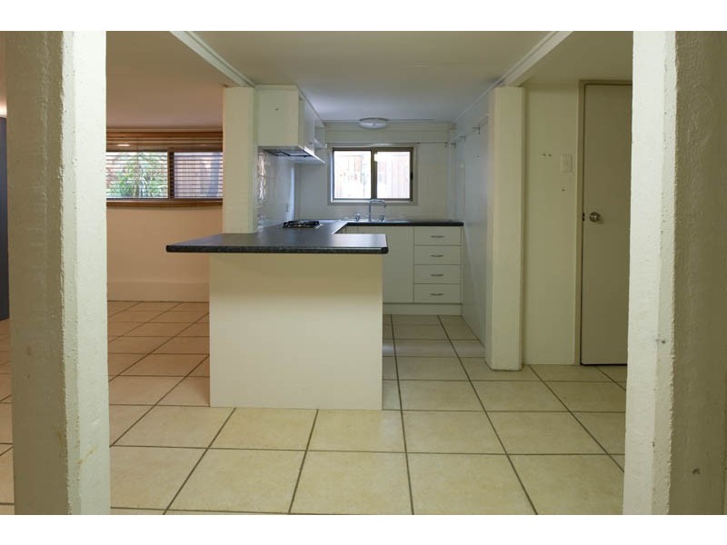 98 O’Quinn, Nudgee Beach QLD 4014