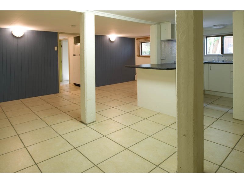 98 O’Quinn, Nudgee Beach QLD 4014