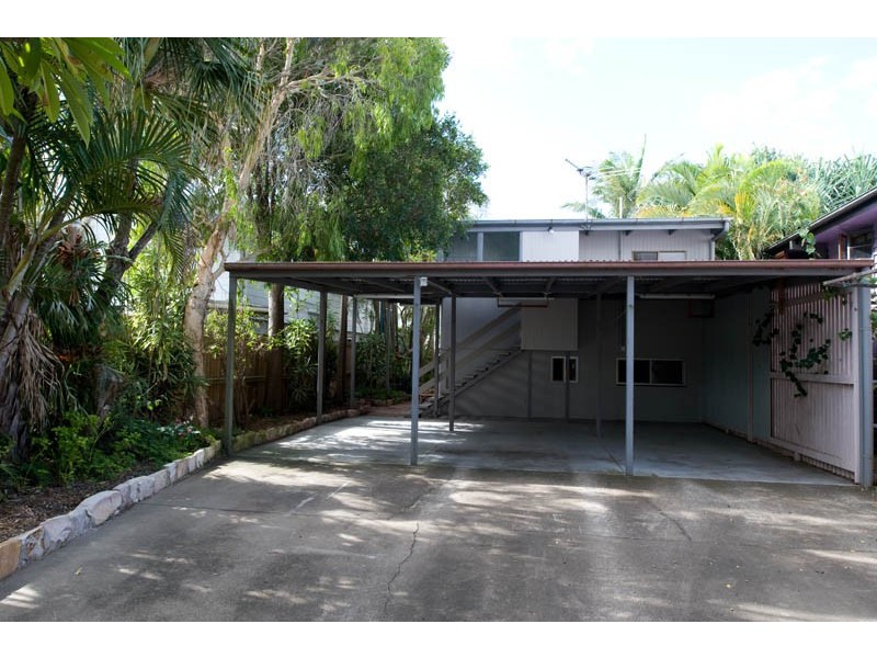 98 O’Quinn, Nudgee Beach QLD 4014