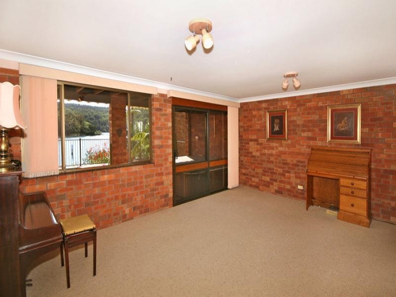 105  Woy Woy Road, Woy Woy NSW 2256