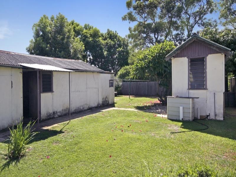 2  Trafalgar Avenue, Woy Woy NSW 2256