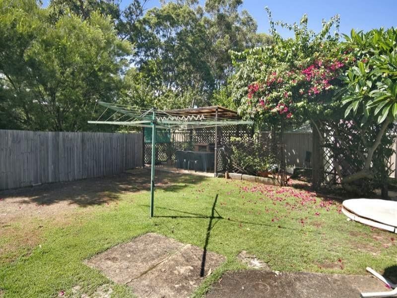 2  Trafalgar Avenue, Woy Woy NSW 2256