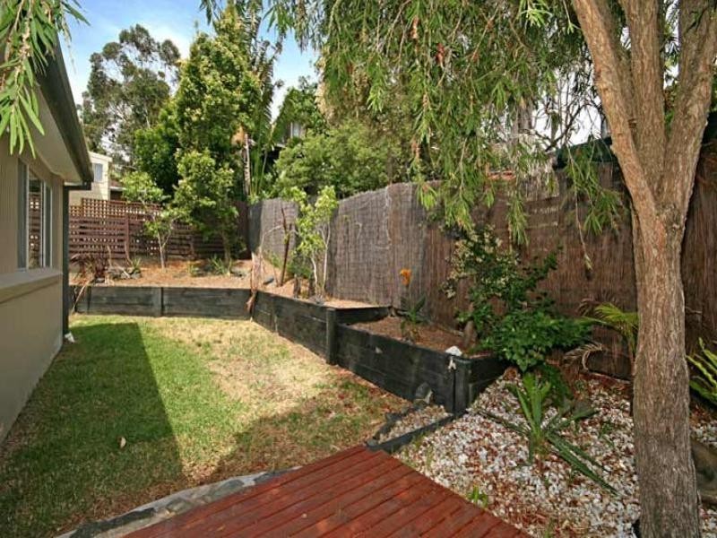 25 Shakespeare Avenue, Bateau Bay NSW 2261