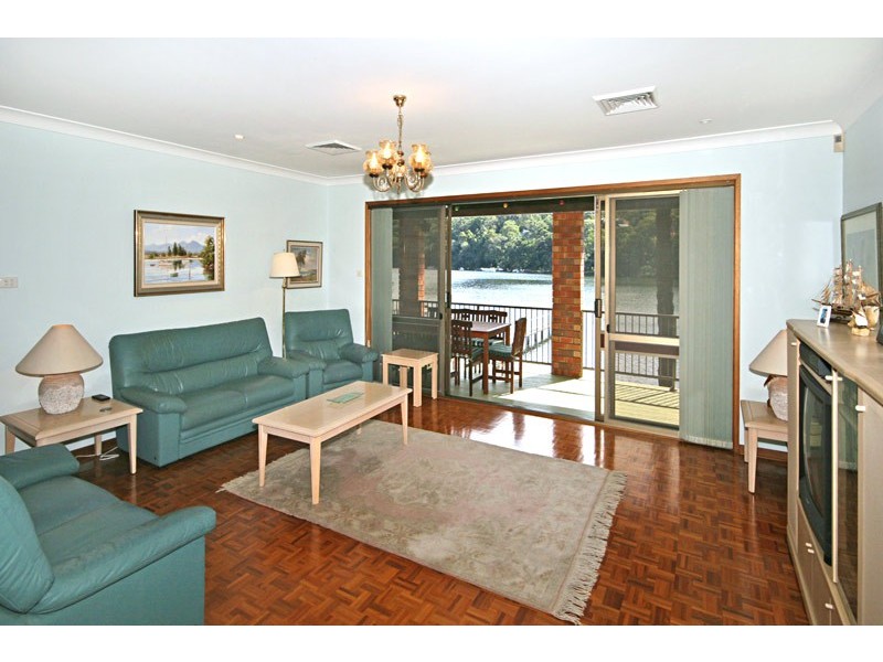 105  Woy Woy Road, Woy Woy NSW 2256