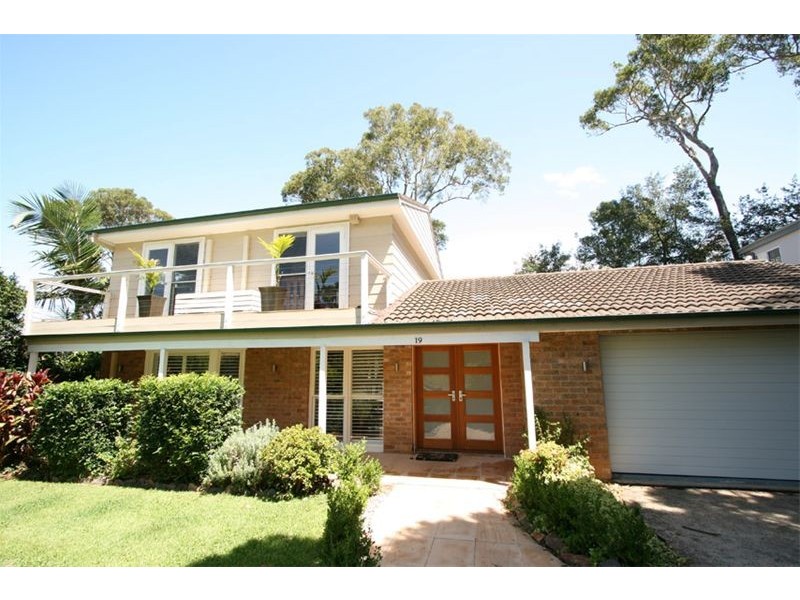 19 Beaumont Crescent, Bayview NSW 2104